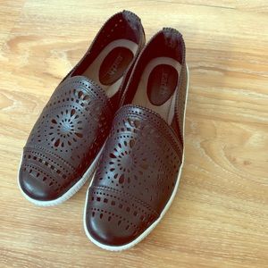 Skechers black slip on shoe size 5